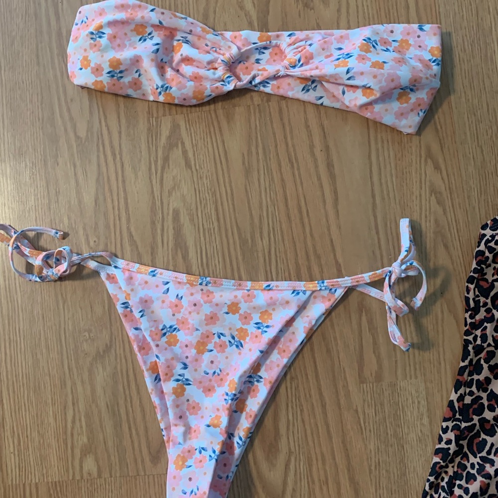 Two piece bikini strapless